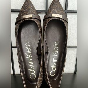 Calvin Klein Monogram Pointy toes flats